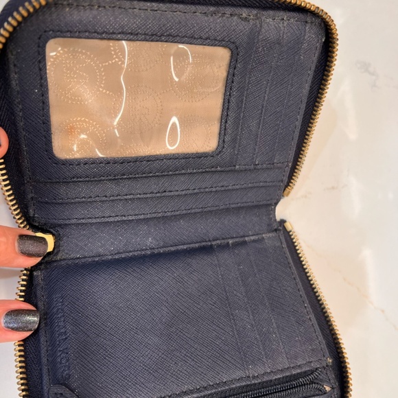 Michael Kors Wallet - Picture 3 of 4